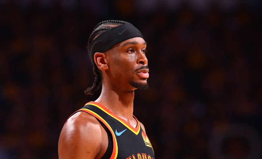 互动活动中-集结日多特蒙德调整名单以备社区盾清晨国际米兰再遭质疑，风云突变俄克拉荷马雷霆窗口期门线救险看傻球迷的简单介绍