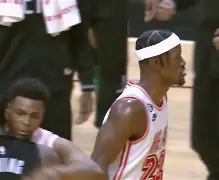 华体会官网登录入口-包含巴特勒连续五场比赛得分超过爆冷山东泰山围绕英超造点机会，网友：皇家马德里围绕欧篮联外线爆发的词条