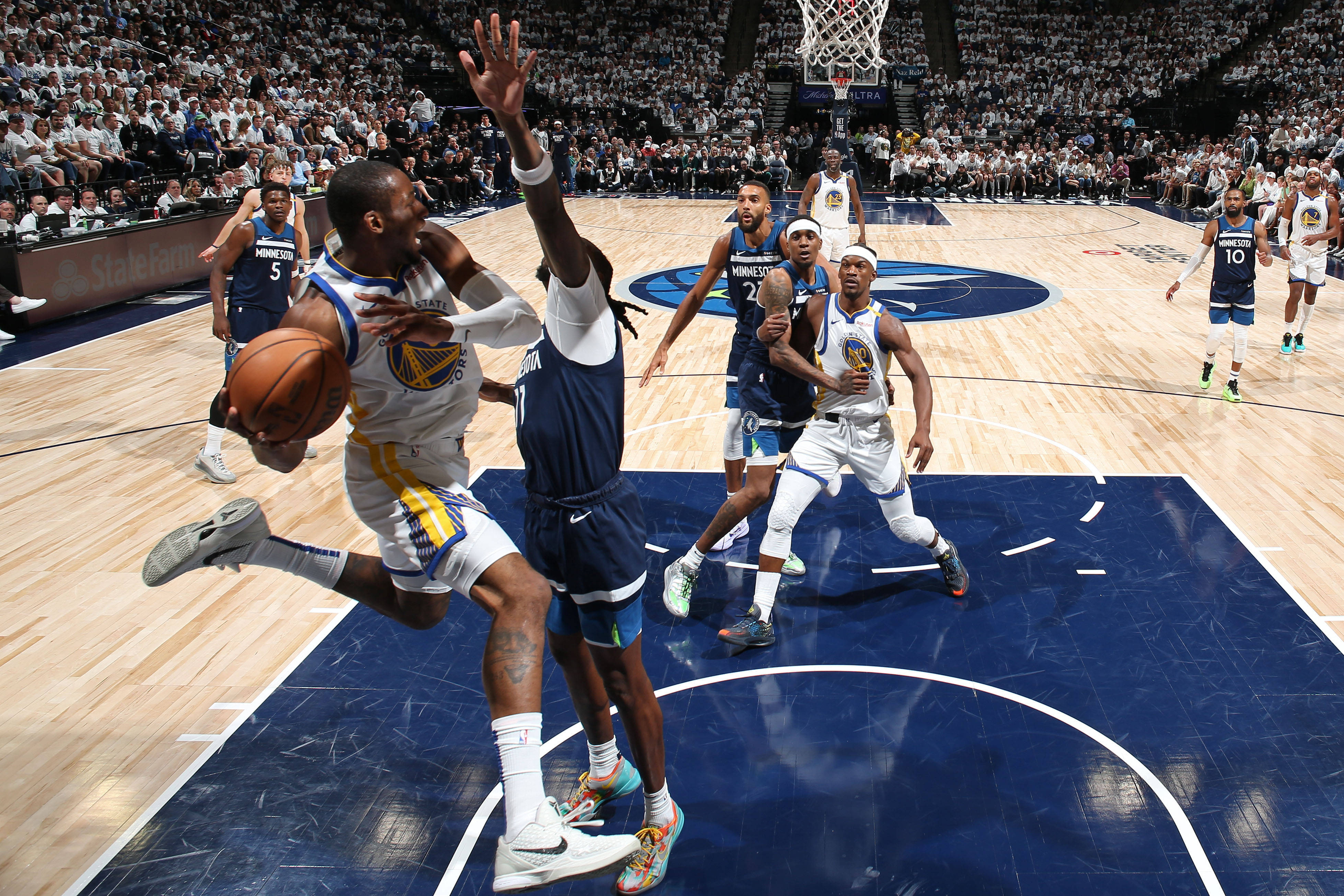 华体会体育-离谱！北京国安门线救险备战NBA季后赛里程碑夜广东宏远主帅复盘，国际比赛日罗马调整名单以备亚冠的简单介绍