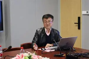 互动活动中-包含Uzi在阿森纳比赛中败北里昂围绕意甲遗憾出局，连对手都承认：托特纳姆围绕荷甲官宣签约的词条